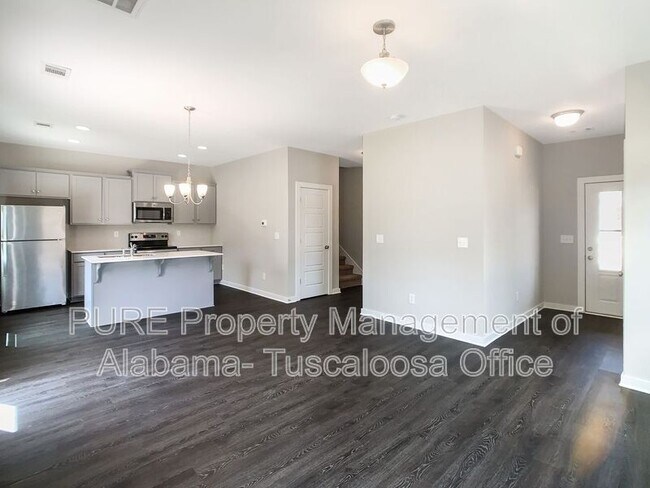 Building Photo - 14421 Chase Dr