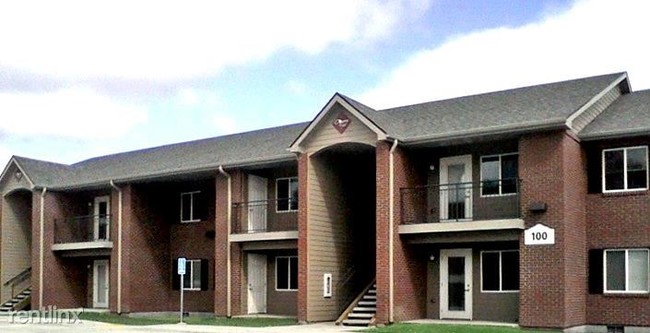 Building Photo - 800 Riverview Dr