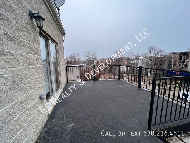 Building Photo - 5137 S Wabash Ave