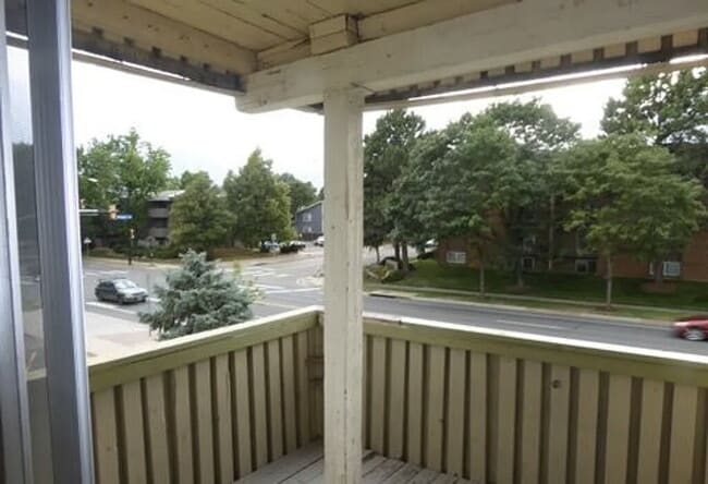 Building Photo - Beautiful 3 Bedroom Condo in Boulder!