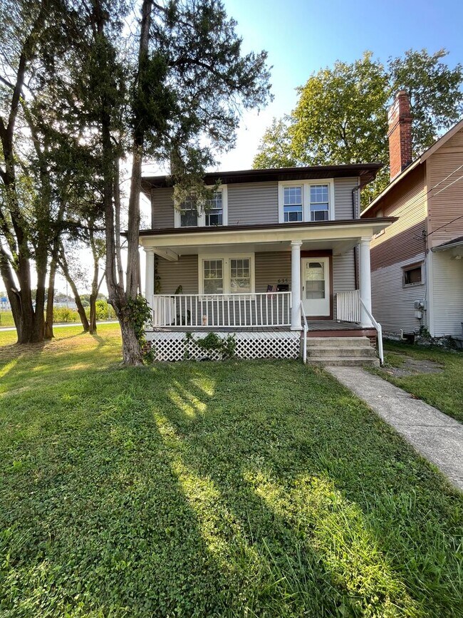 Building Photo - Single Family Home on Large Corner Lot