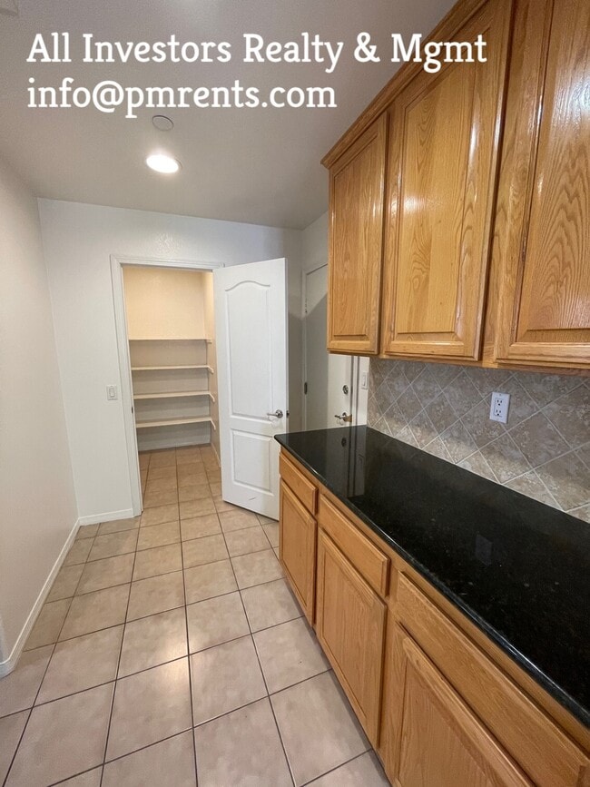 Building Photo - 5554 Nanday Ct