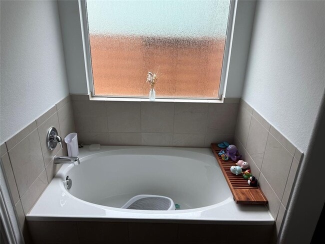 Building Photo - 380 Mendoza