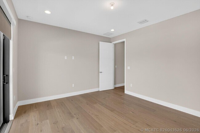Building Photo - 17089 Rainbow Fls Trl