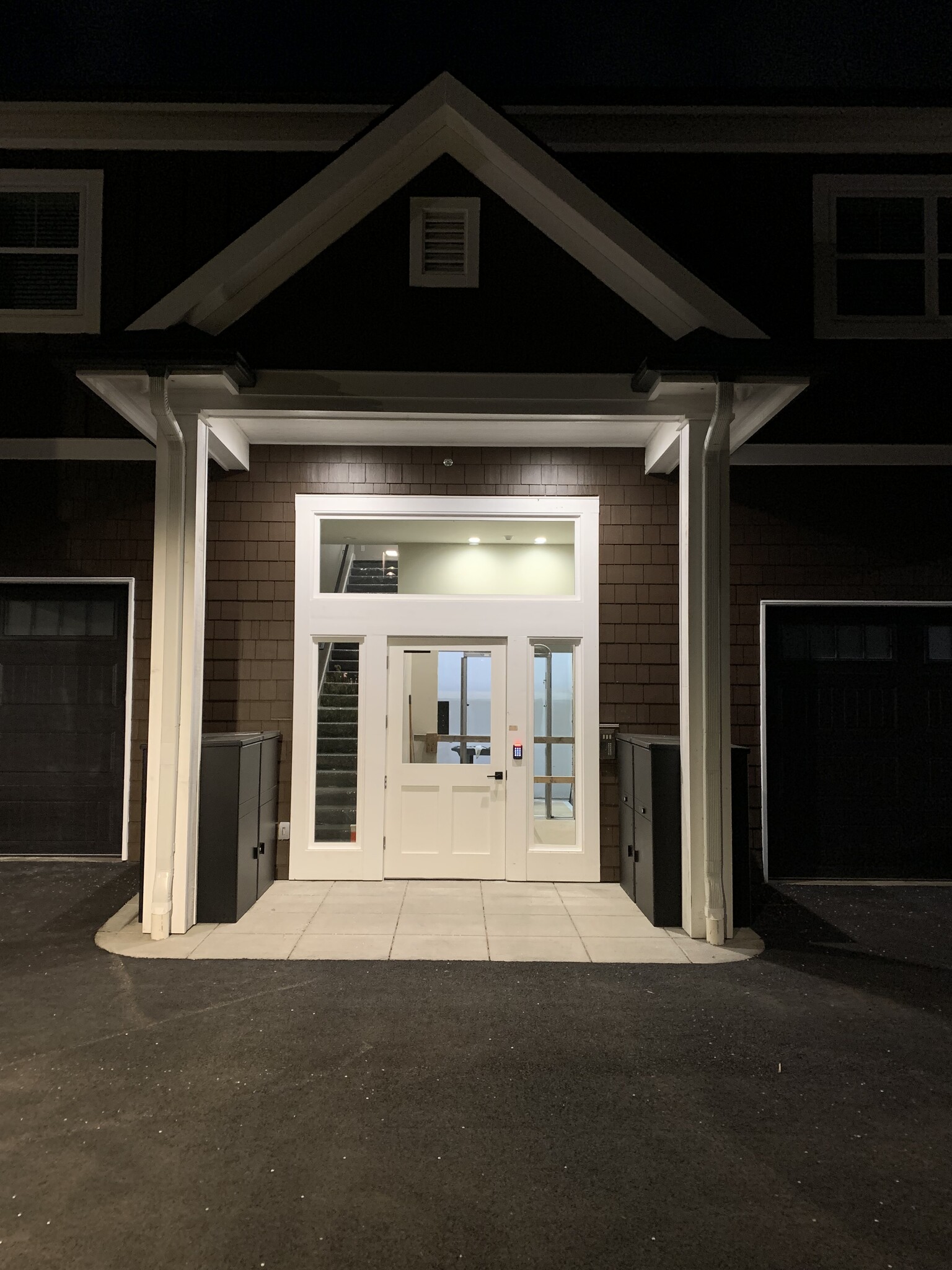 Resident Entry at night - 16600 Boones Ferry Rd