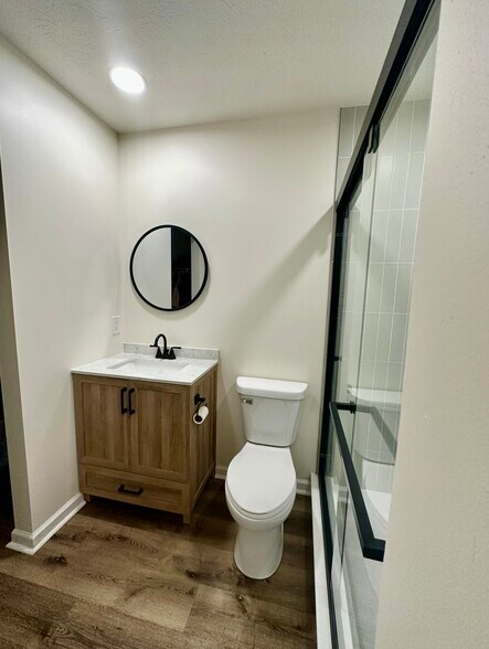 Building Photo - 3230 Monterey Dr