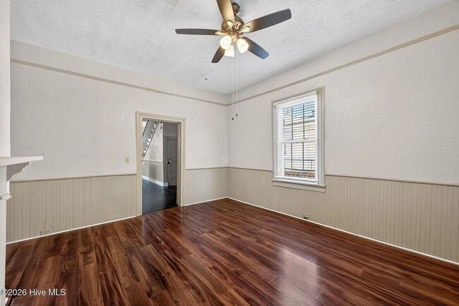 Building Photo - Ideal for Medical Professionals & Students – Spacious 5BR Near Downtown