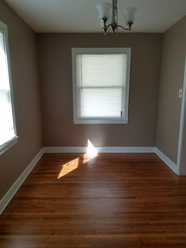 Building Photo - 1100 W Williams Cir