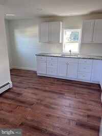 Building Photo - 636 Gravel Pike