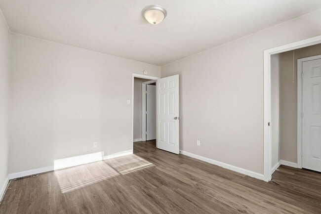 Building Photo - 11202 Sagehill Dr