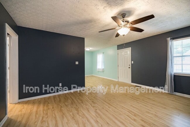 Building Photo - 357 Mary Alice Dr