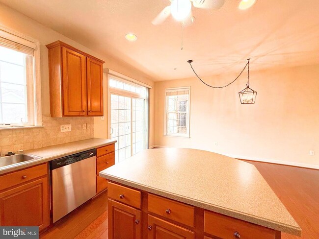 Building Photo - 310 Ridgemont Ave