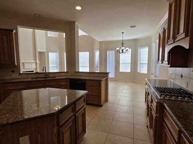 Building Photo - 7006 Paxton Ct