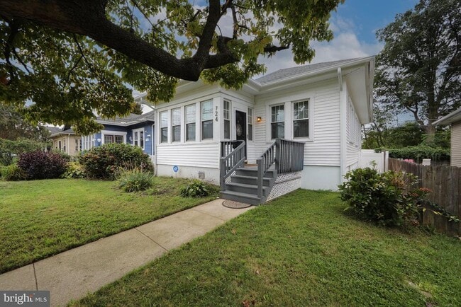 Building Photo - 724 Willitts Ave