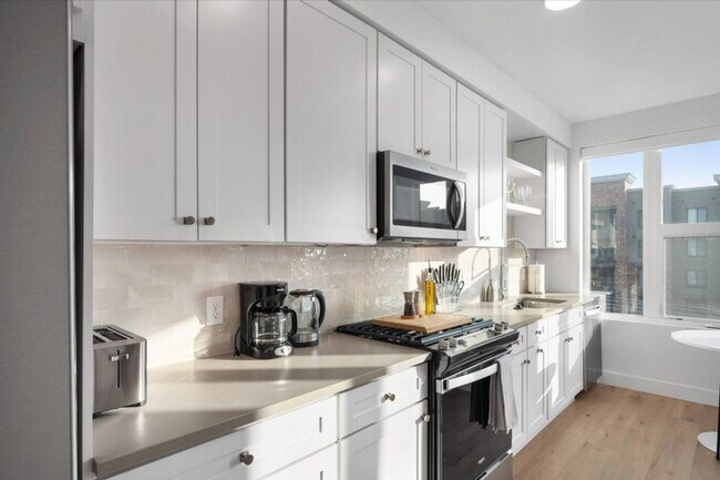 Building Photo - 320 N 490 W