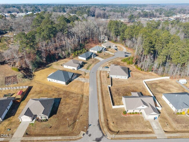 Building Photo - 75 Rolling Waters Ct