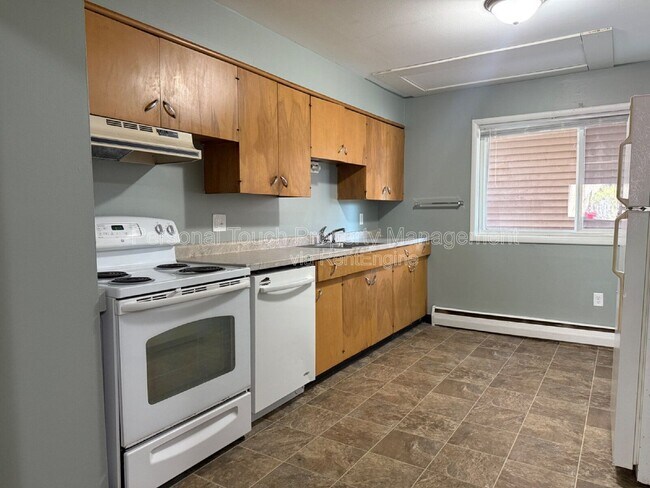 Building Photo - 1824 14th St S