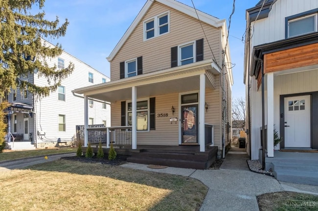 Building Photo - Newly renovated! Available August 1st 2027