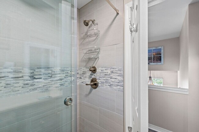 Building Photo - 4465 Clipper Cove