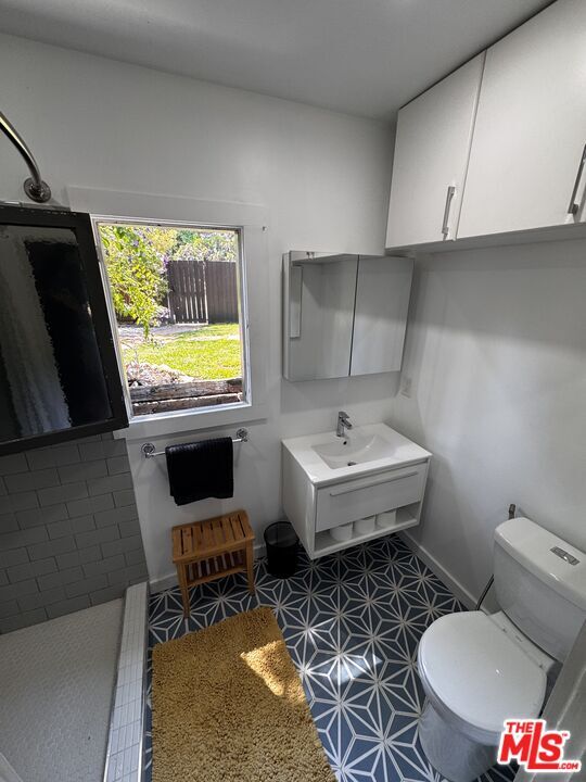 Building Photo - 2449 Riverside Pl