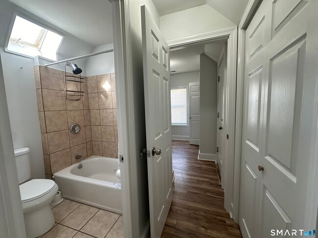 Building Photo - 181 Park St