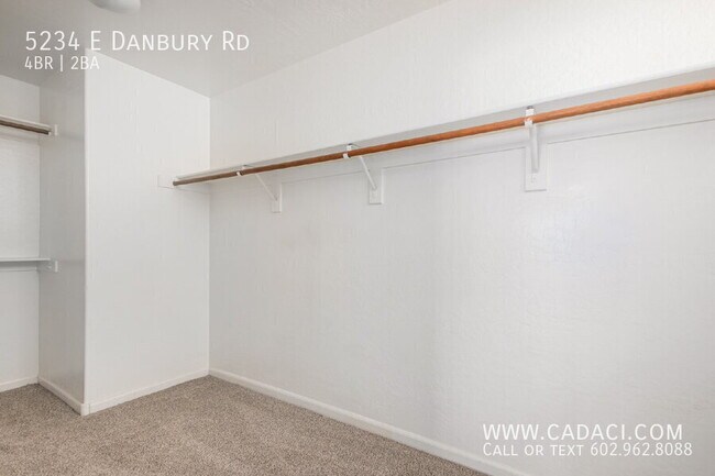 Building Photo - 5234 E Danbury Rd