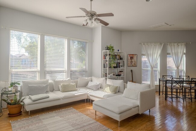 Building Photo - 2609 Link Rd