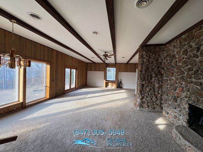 Building Photo - 3 Bedroom Home For Rent