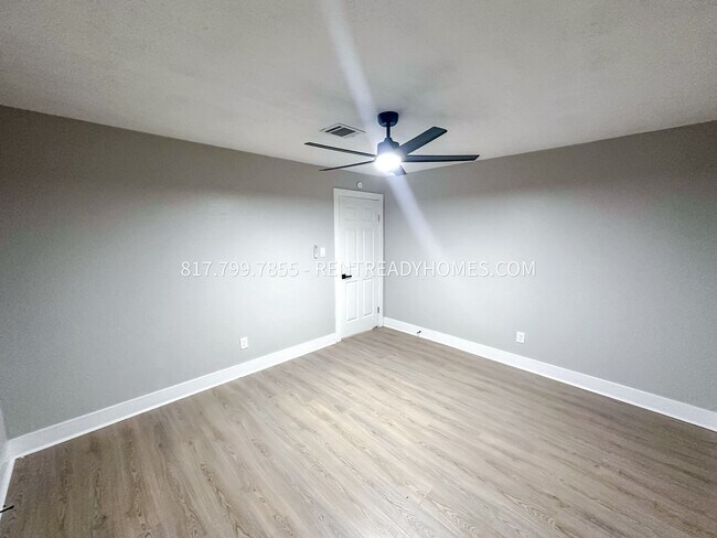 Building Photo - 3305 Scotch Moss Ln