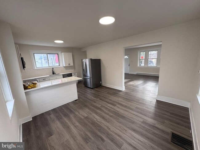 Building Photo - 420 Boyd St