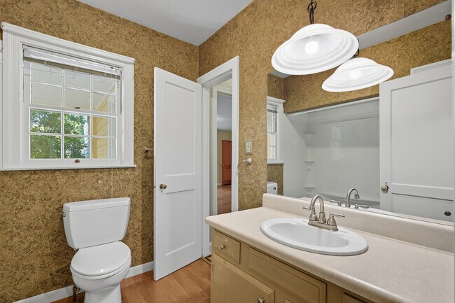 Building Photo - 139 Druid Dr