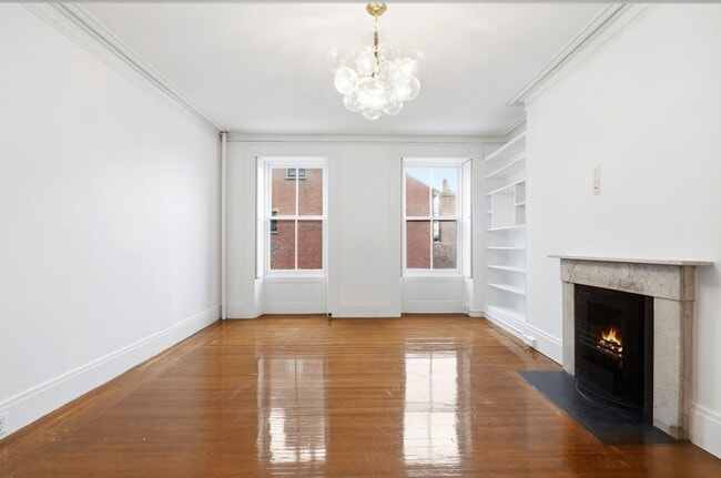 Building Photo - 93 Pinckney St