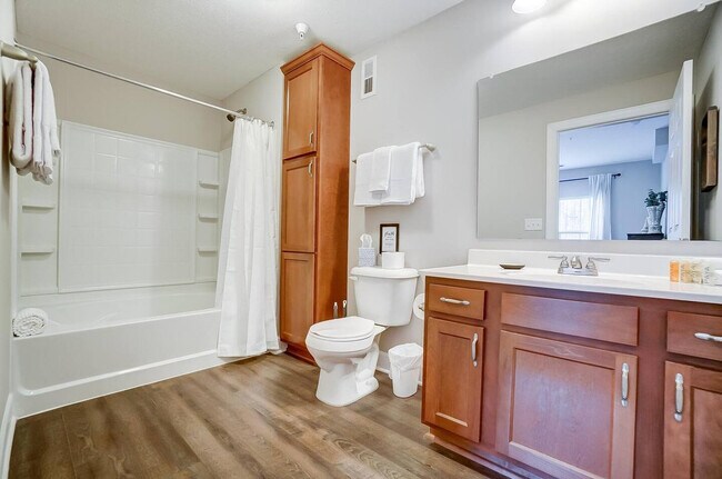 Building Photo - 740 Zumstein Ln