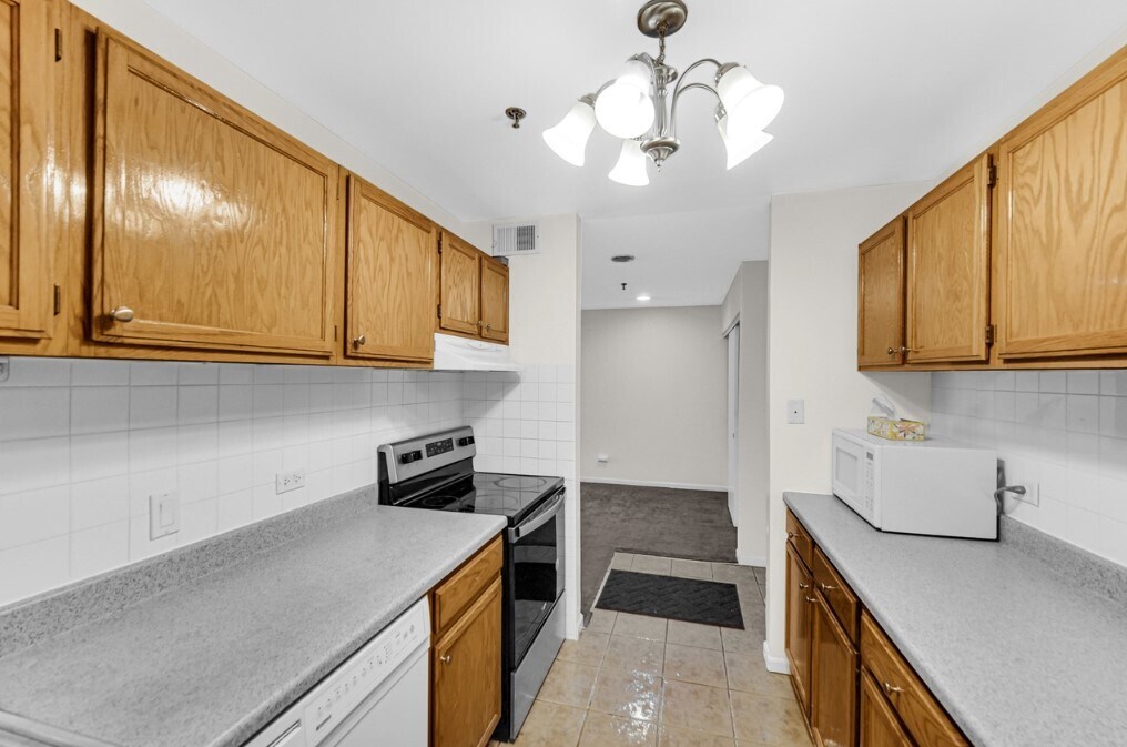 Building Photo - 3255 Kirchoff Rd