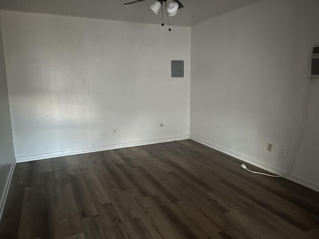 Building Photo - 5605 45th St