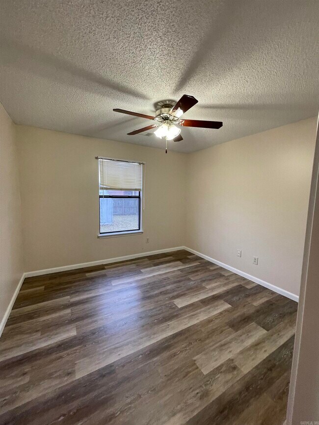 Building Photo - 2918 Forest Dr