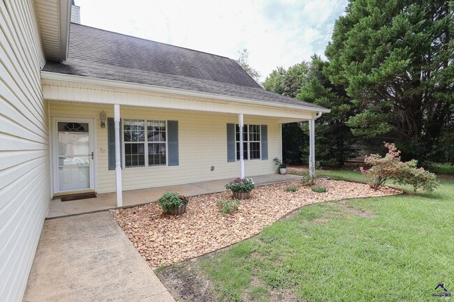 Building Photo - 103 Lions Gate