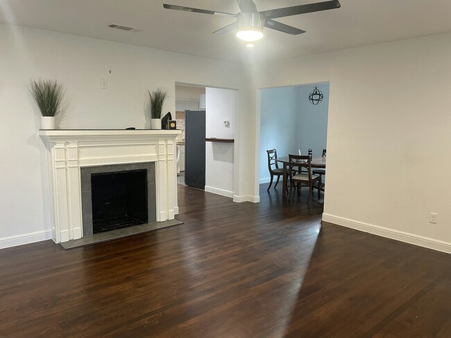 Building Photo - 4217 Curzon Ave