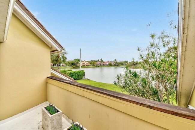 Building Photo - 2576 Muirfield Ct