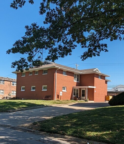 Exterior - 314 Mecherle Dr