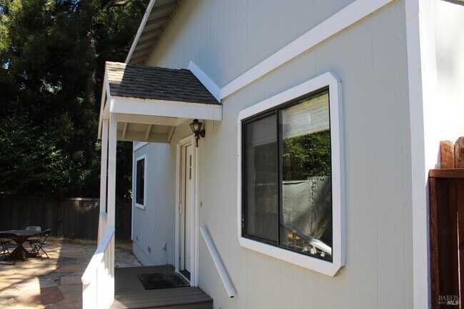 Building Photo - 4069 Alta Vista Ave