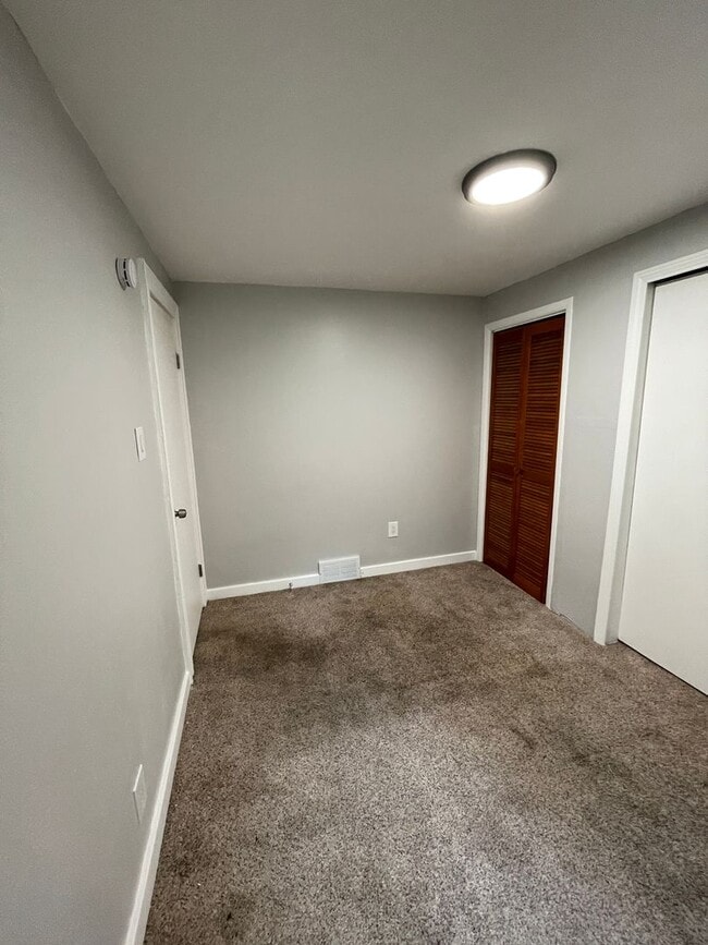 Building Photo - 2404 S 18th St