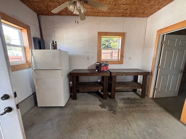 Building Photo - Single Family Home in Edgerton, WI