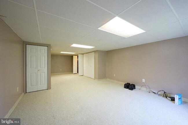 Building Photo - 1803 Stoneham Dr