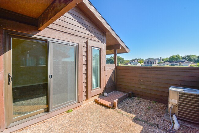 Building Photo - 2611 Grants Lake Blvd