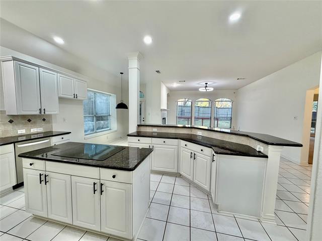 Building Photo - 708 Nettleton Dr