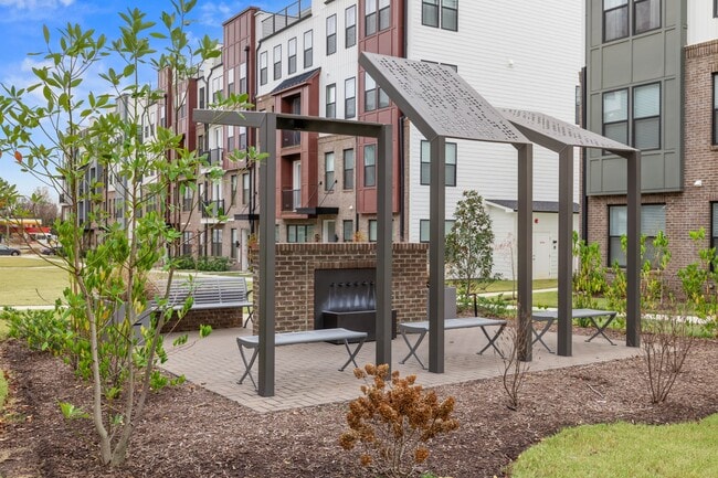 Building Photo - 1206 Coach Sta Aly