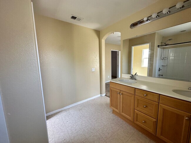Building Photo - 1431 Trouville Ln