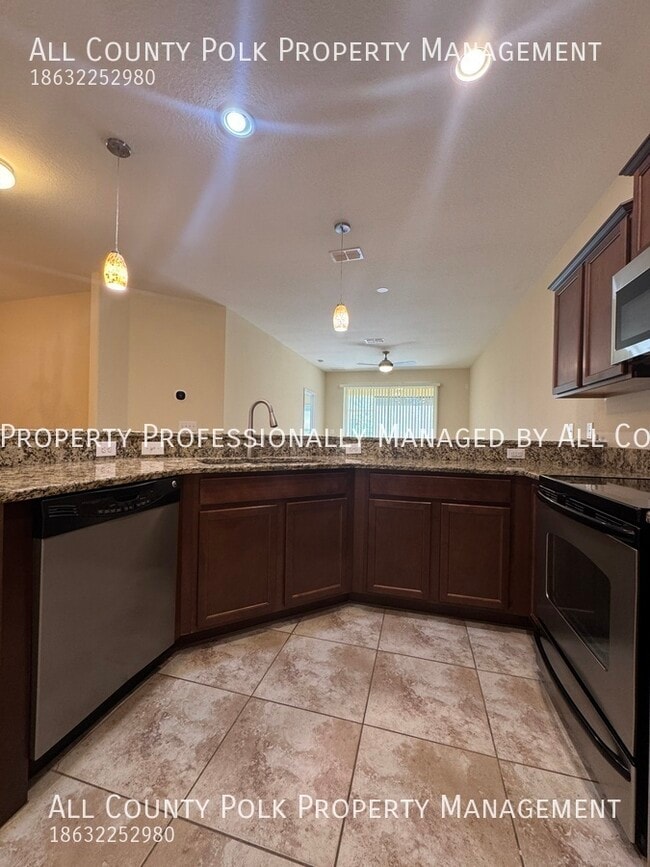 Building Photo - 4026 Winding Vine Dr