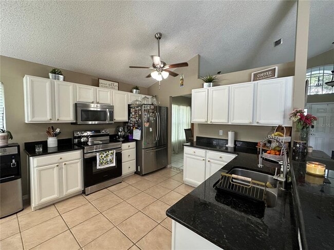 Building Photo - 2227 Mallory Cir